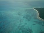 八重山 波照間-石垣間の飛行機 小浜島